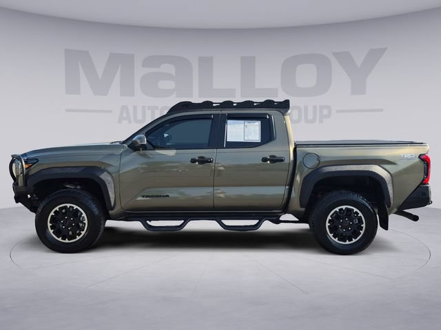 Used 2025 Toyota Tacoma TRD Off-Road w/ TRD Off Road Upgrade Package AWD/4WD image 2