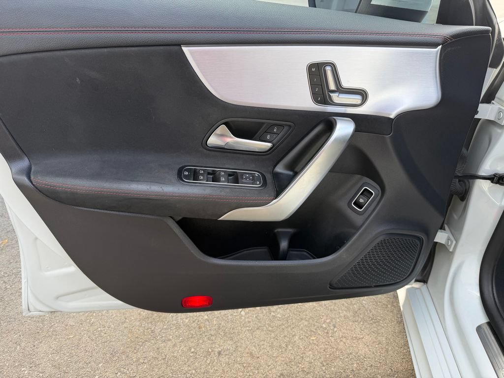 Used 2021 Mercedes-Benz CLA 35 AMG 4MATIC image 13