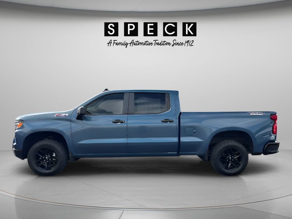Used 2024 Chevrolet Silverado 1500 Custom Trail Boss AWD/4WD image 2