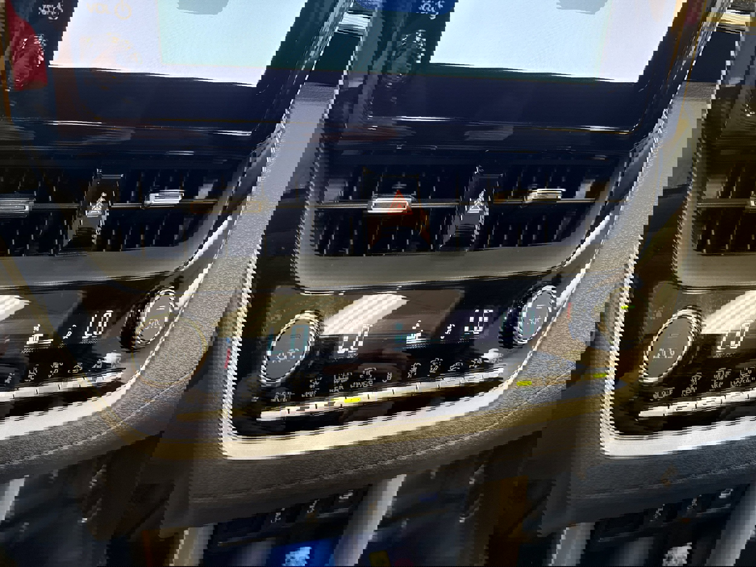 Used 2023 Toyota Corolla Cross XLE w/ Convenience Package image 37