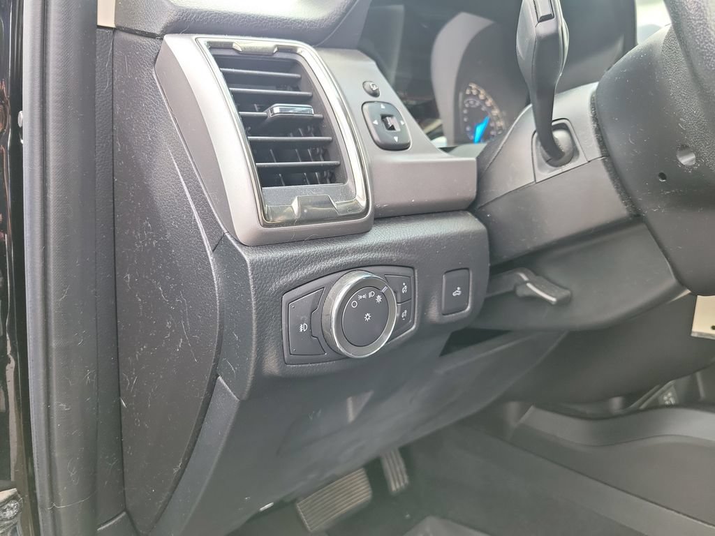 Used 2019 Ford Ranger XLT w/ Equipment Group 302A Luxury AWD/4WD image 26