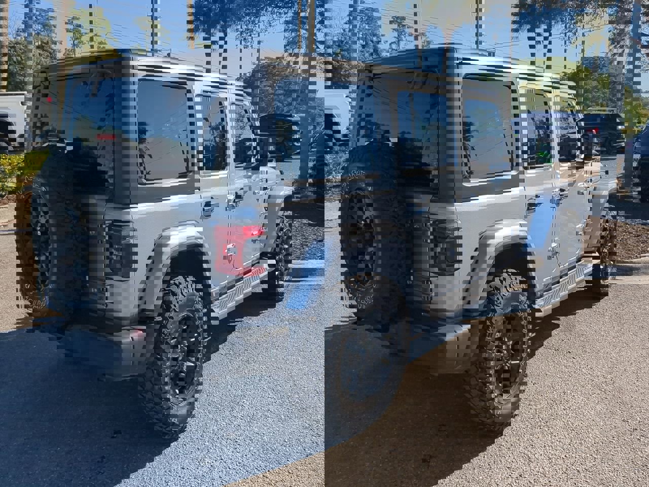 Used 2019 Jeep Wrangler Unlimited Sahara w/ Safety Group image 5