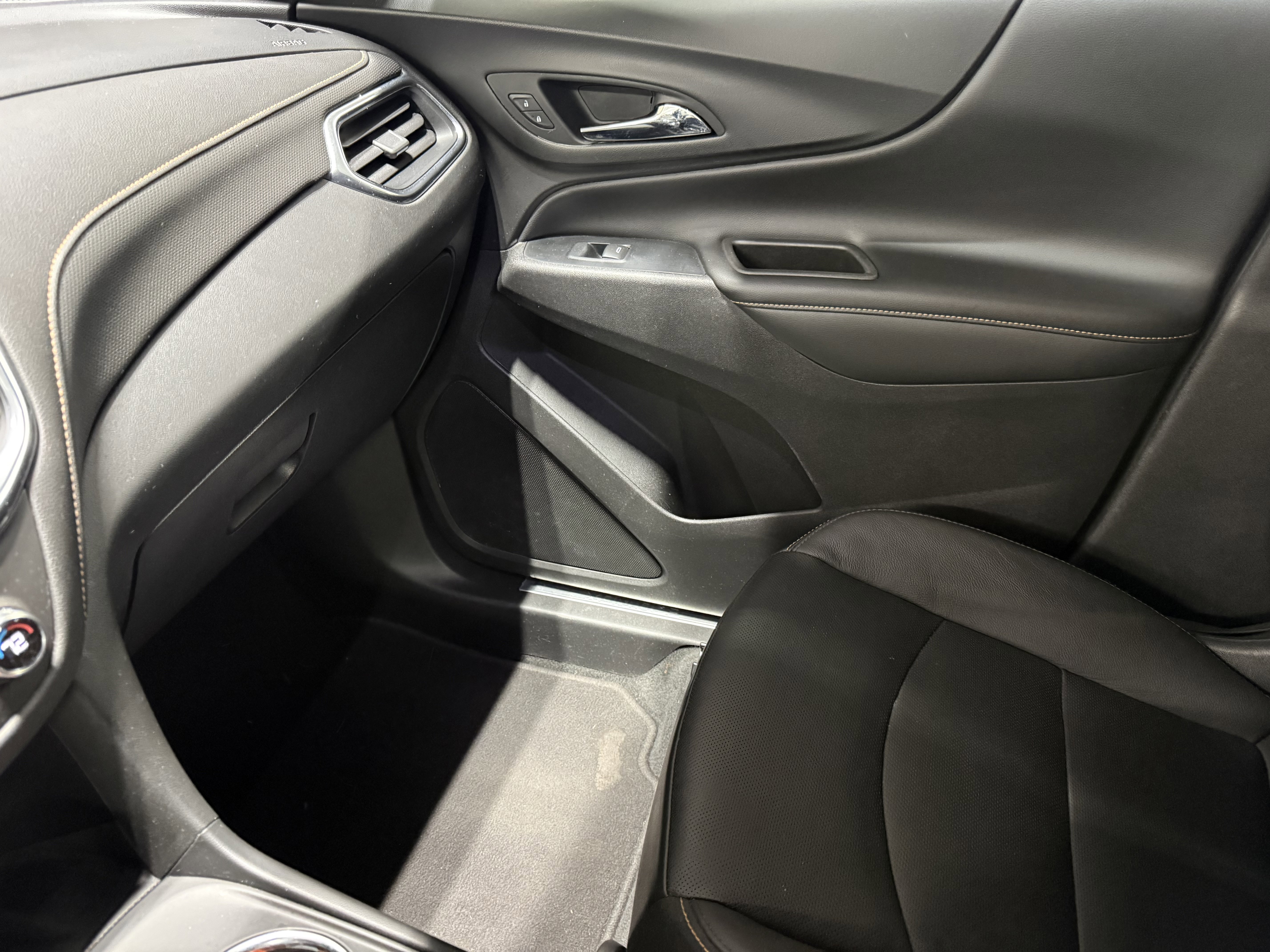 Used 2019 Chevrolet Equinox Premier image 10