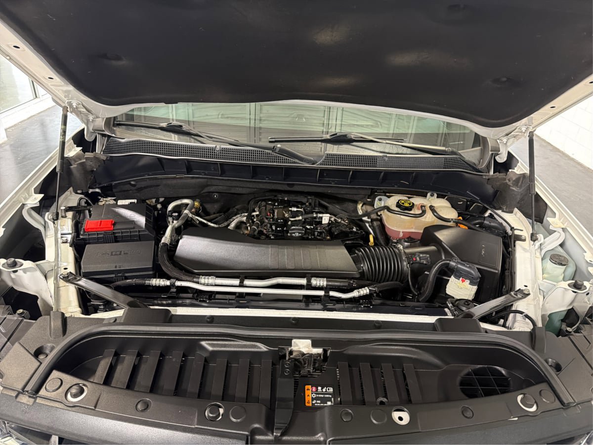 Used 2019 Chevrolet Silverado 1500 LT w/ All-Star Edition AWD/4WD image 11