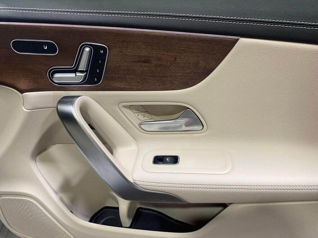Certified 2023 Mercedes-Benz CLA 250 4MATIC image 25