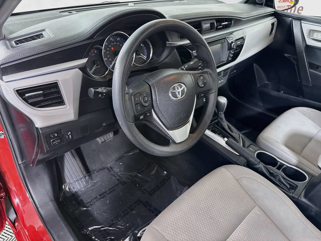 Used 2016 Toyota Corolla LE FWD image 16