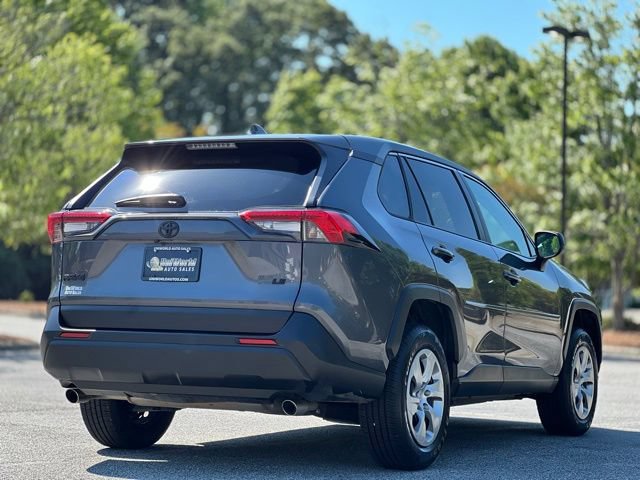 Used 2022 Toyota RAV4 LE FWD image 5