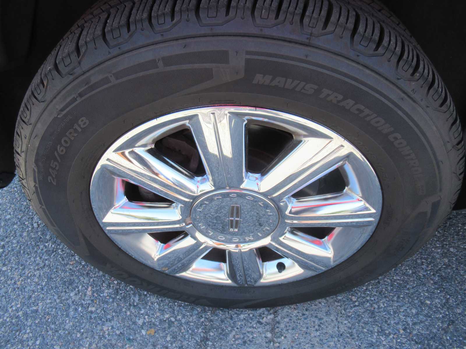 Used 2008 Lincoln MKX AWD image 11