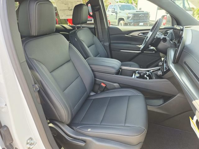 New 2026 Chevrolet Traverse LT w/ Driver Confidence Package AWD/4WD image 17