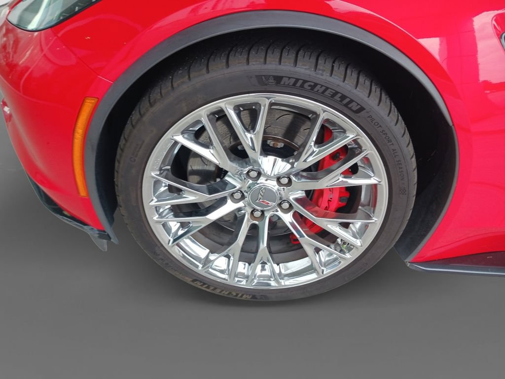 Used 2015 Chevrolet Corvette Z06 w/ 2LZ Preferred Equipment Group RWD image 15