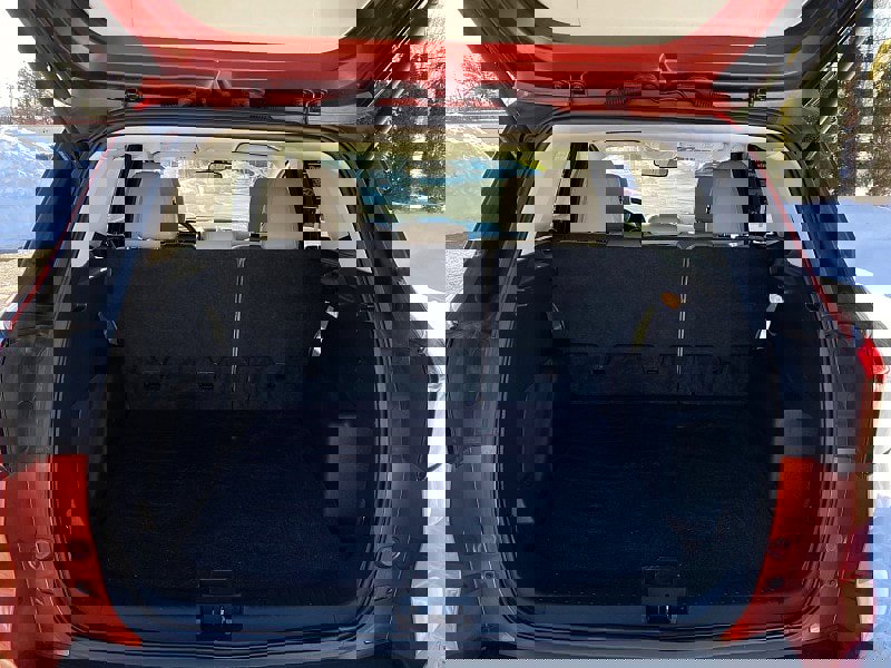 Used 2019 Ford Escape Titanium image 9