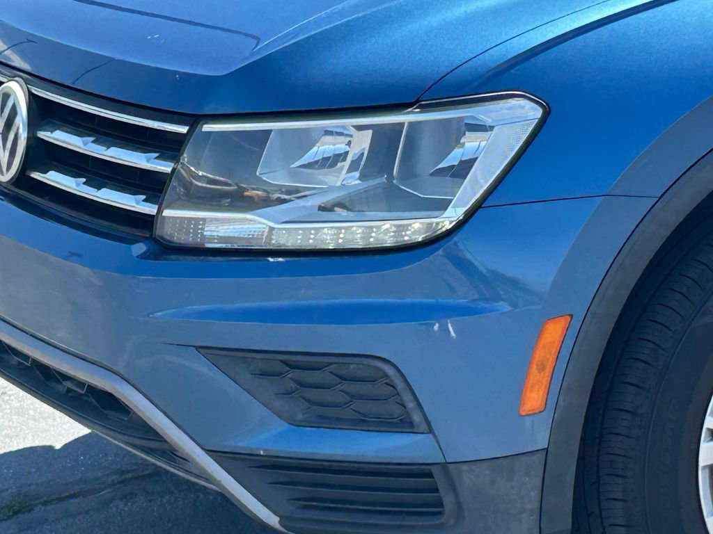 Used 2019 Volkswagen Tiguan SE w/ Panoramic Sunroof Package AWD/4WD image 12