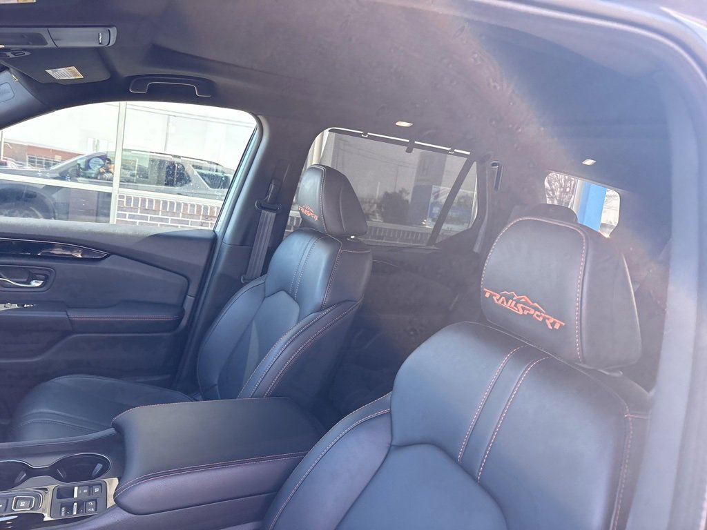 Used 2024 Honda Pilot TrailSport image 12