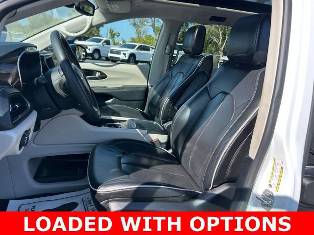 Used 2023 Chrysler Pacifica Limited FWD image 13