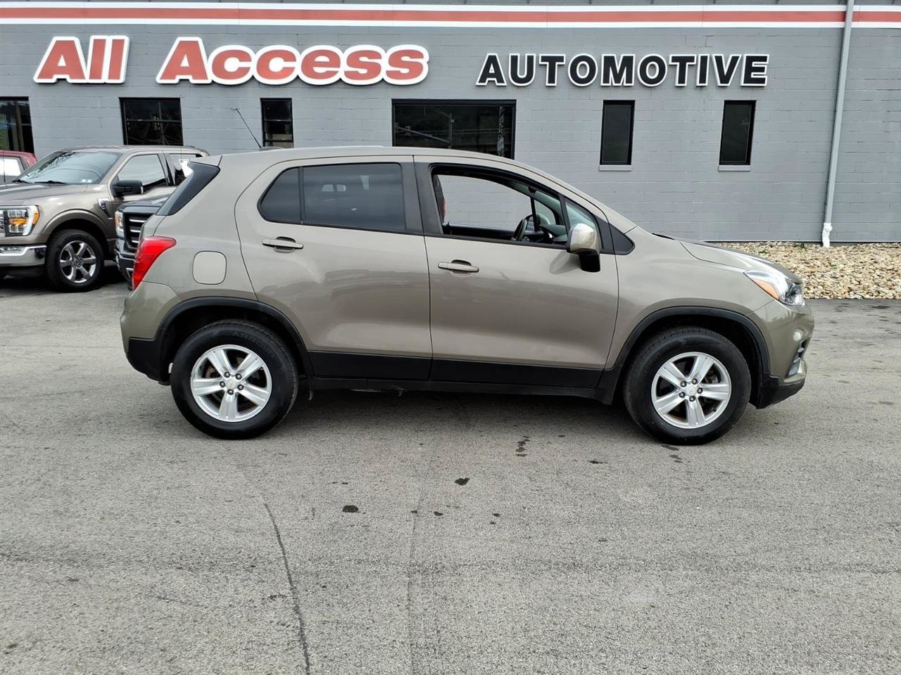 Used 2021 Chevrolet Trax LS w/ Tint and Cruise Package AWD/4WD image 1