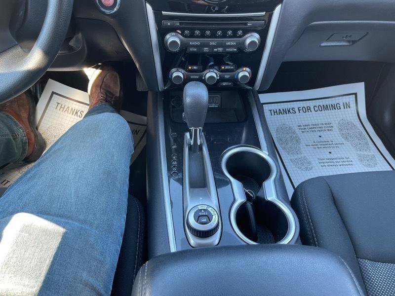 Used 2019 Nissan Pathfinder S image 23