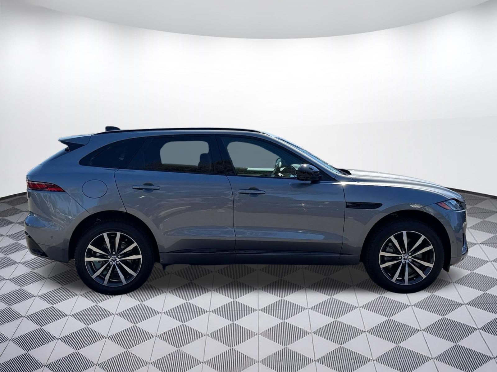 New 2026 Jaguar F-PACE R-Dynamic S AWD/4WD image 8