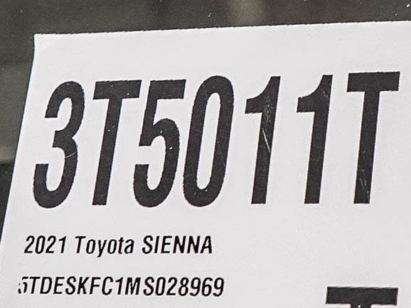 Used 2021 Toyota Sienna Platinum AWD/4WD image 35