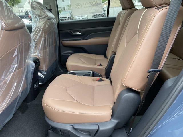 New 2026 Toyota Grand Highlander AWD image 7