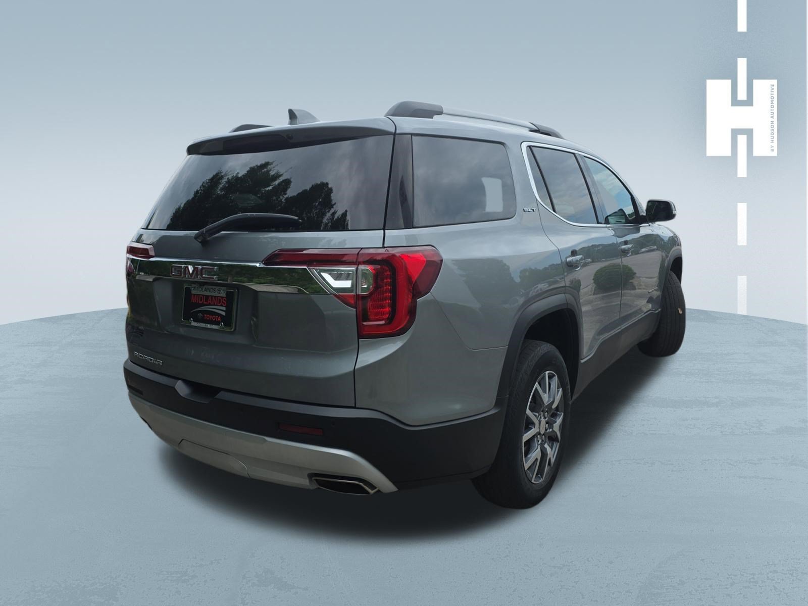 Used 2023 GMC Acadia SLT w/ Preferred Package FWD image 3