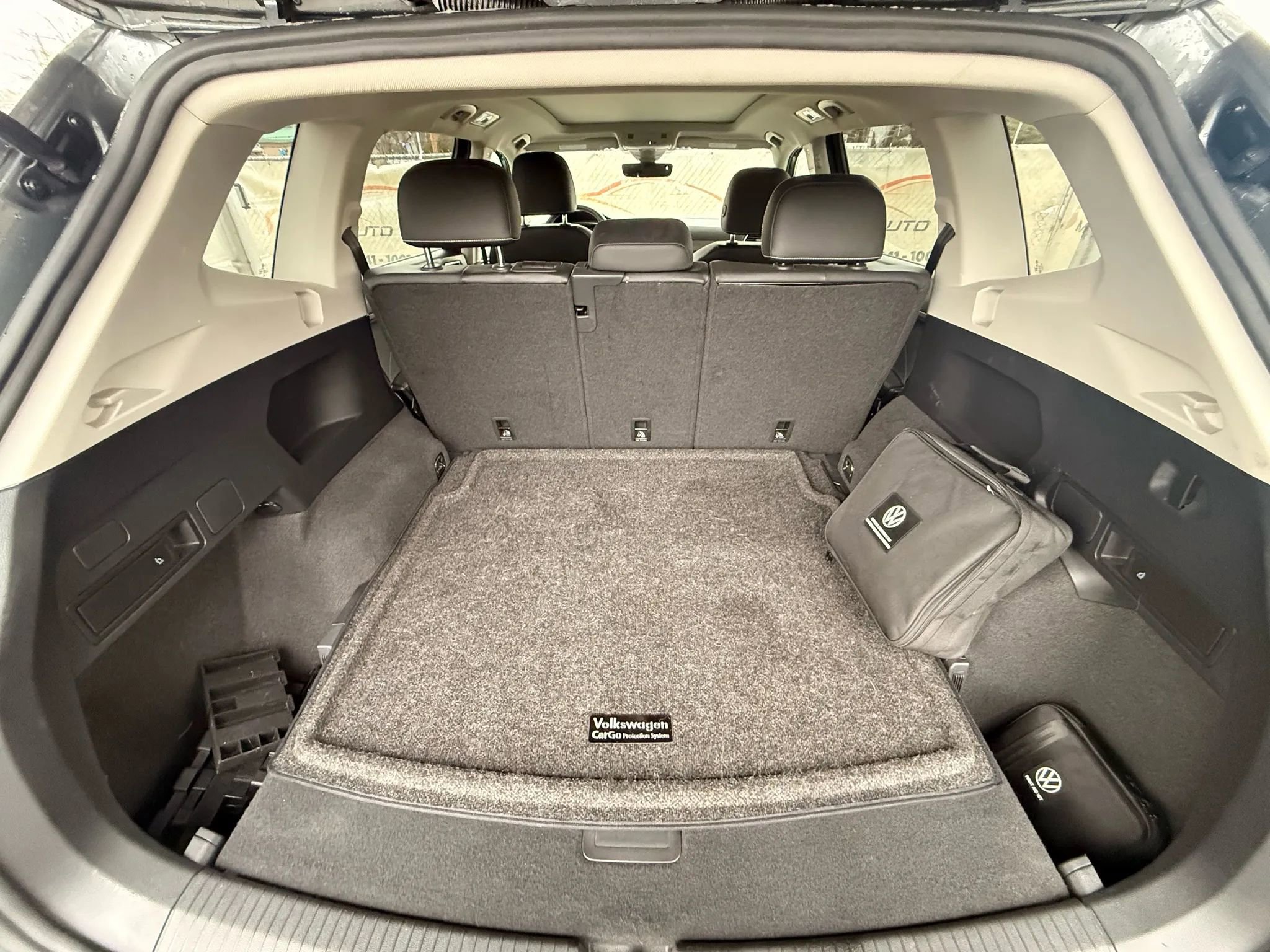Used 2022 Volkswagen Tiguan SE w/ Panoramic Sunroof Package AWD/4WD image 69