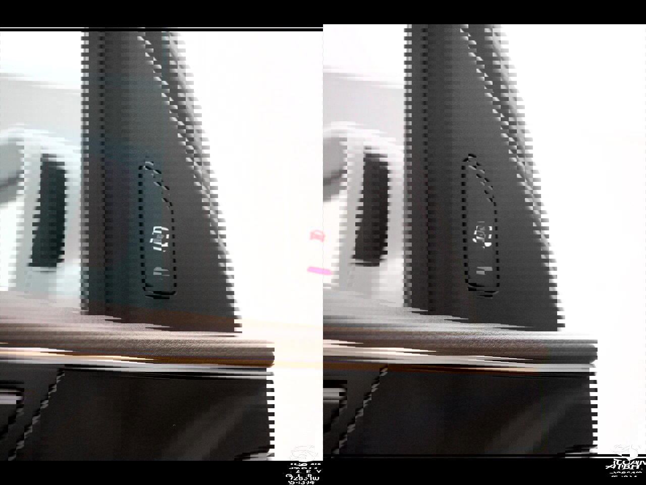 Used 2015 Audi A8 L 3.0T w/ Premium Package image 19