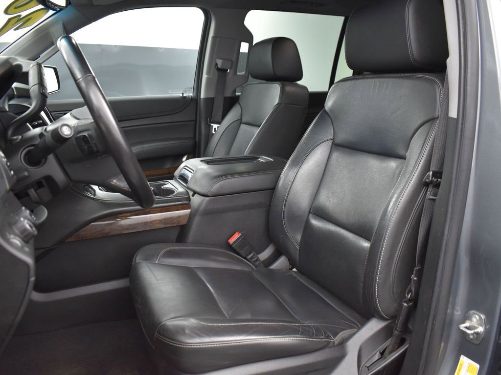 Used 2020 Chevrolet Suburban LT image 13