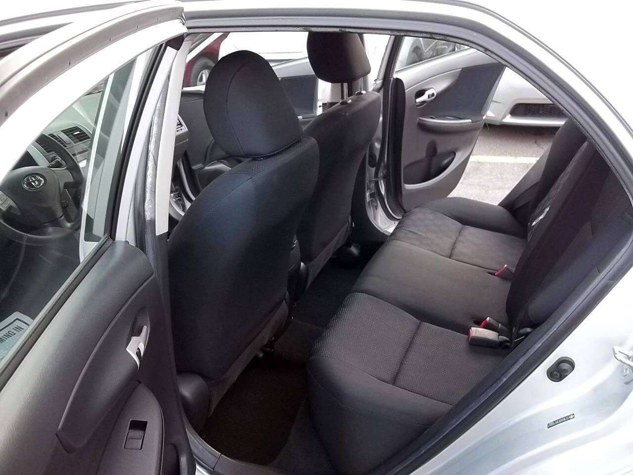 Used 2009 Toyota Corolla S FWD image 8