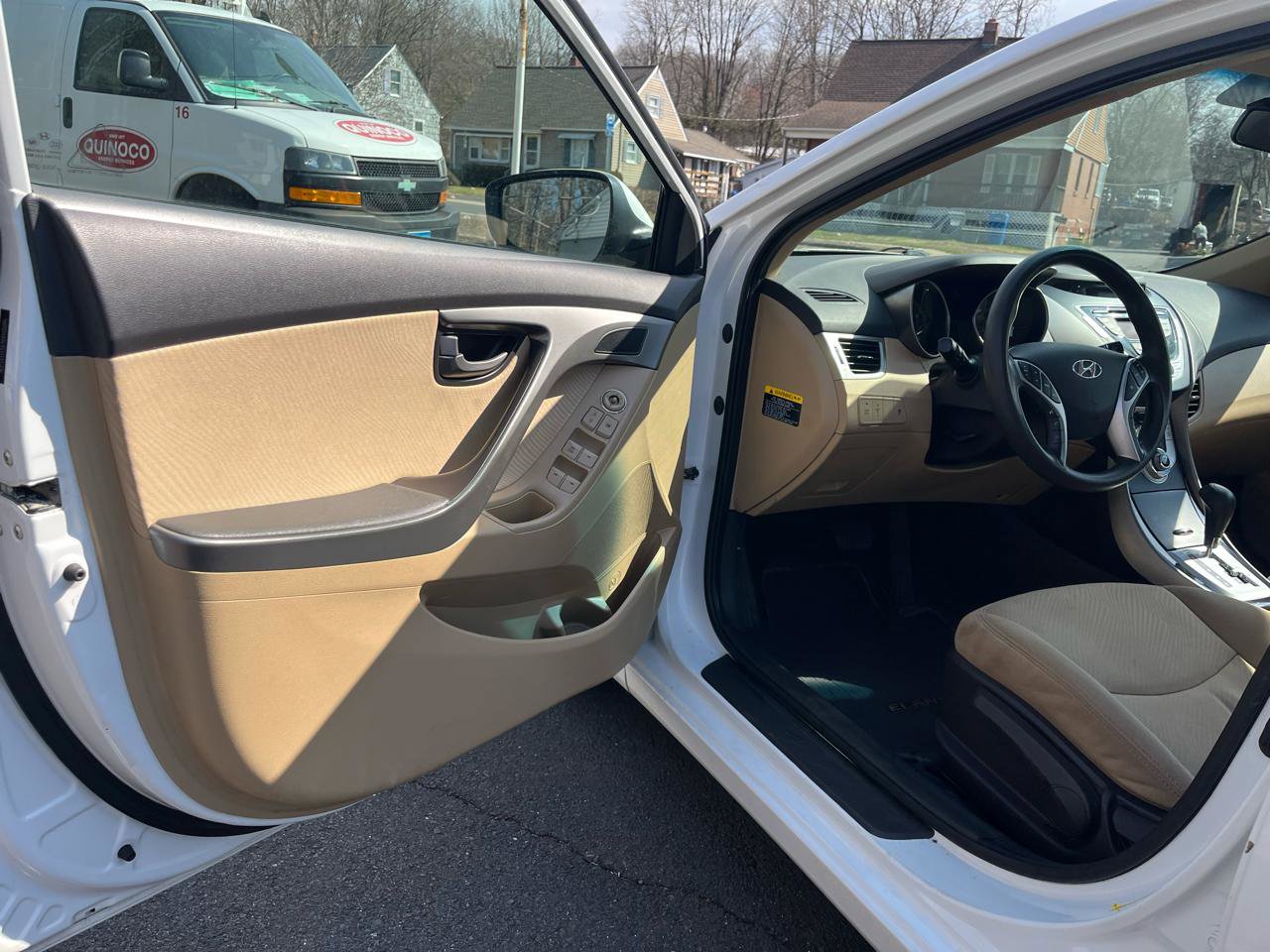 Used 2012 Hyundai Elantra GLS w/ Preferred Pkg 3 image 10