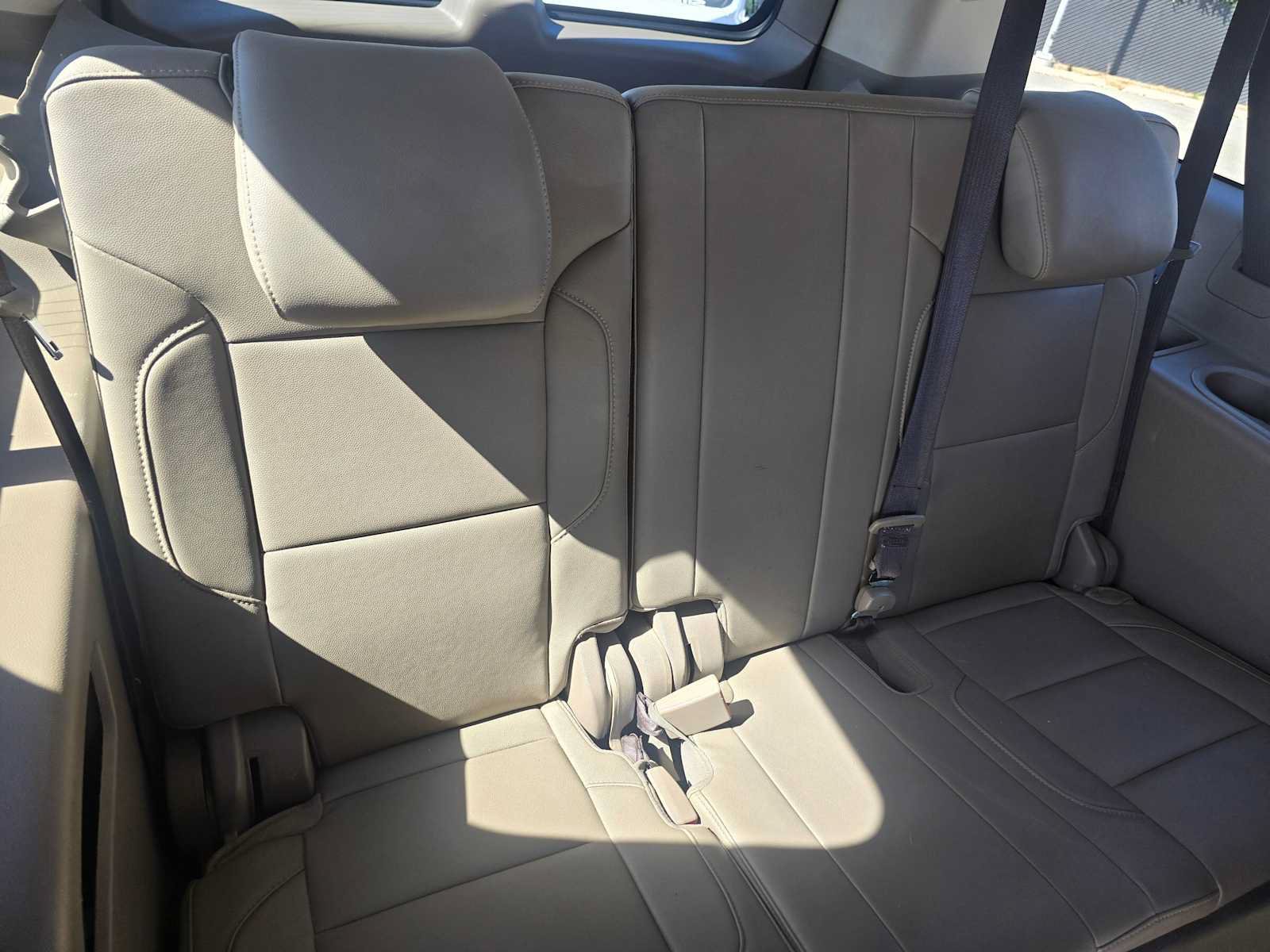 Used 2019 Chevrolet Suburban LT w/ Luxury Package AWD/4WD image 13
