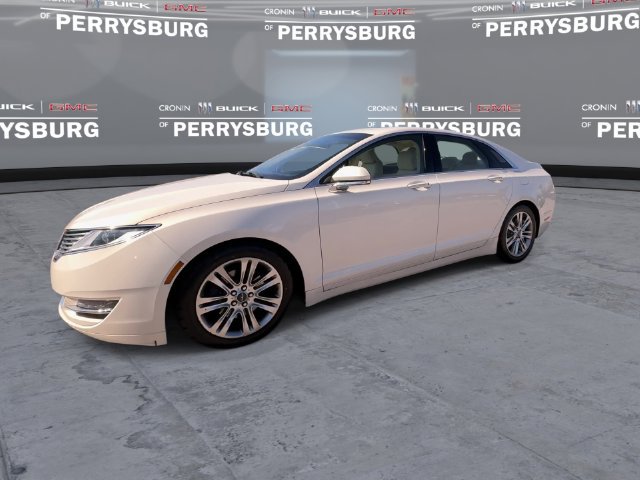 Used 2013 Lincoln MKZ FWD image 4