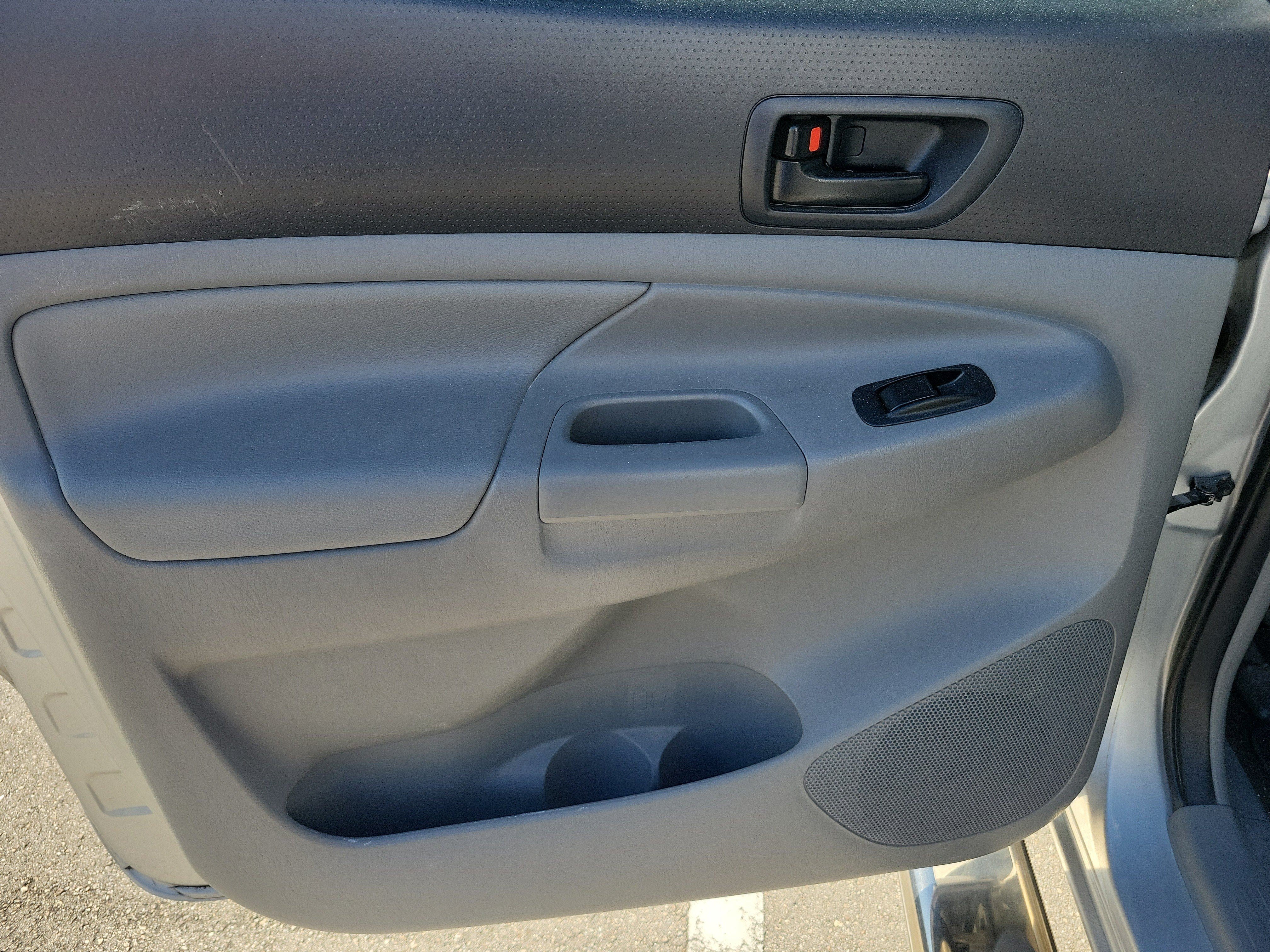Used 2012 Toyota Tacoma PreRunner w/ TRD Sport Pkg RWD image 12