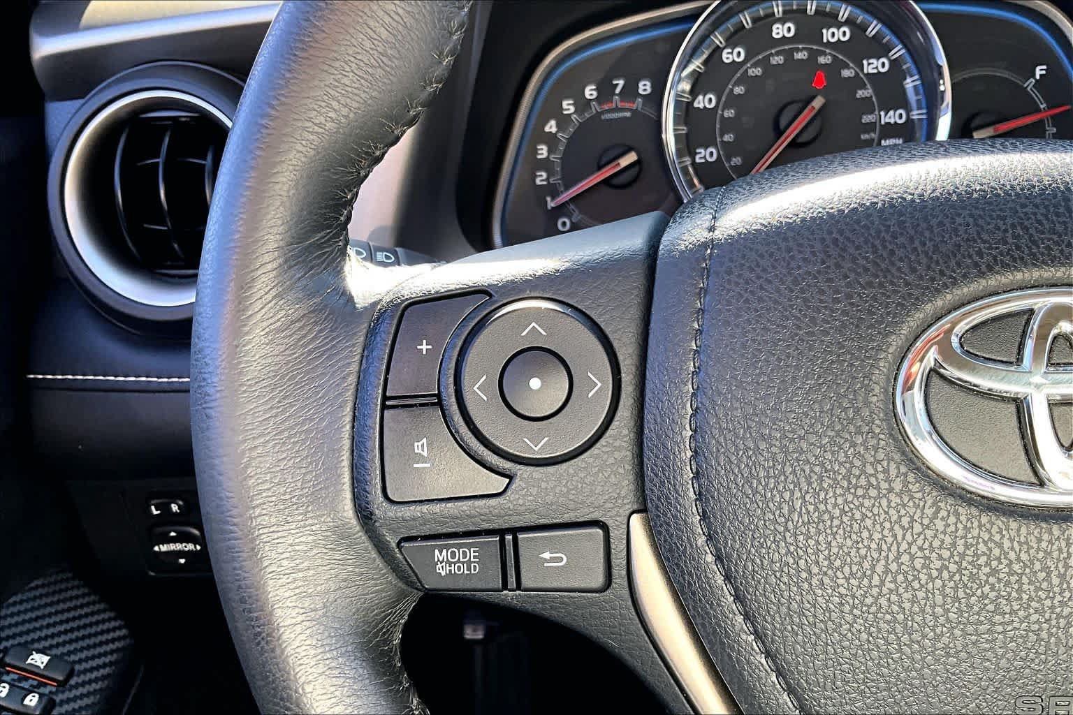 Used 2013 Toyota RAV4 Limited FWD image 22