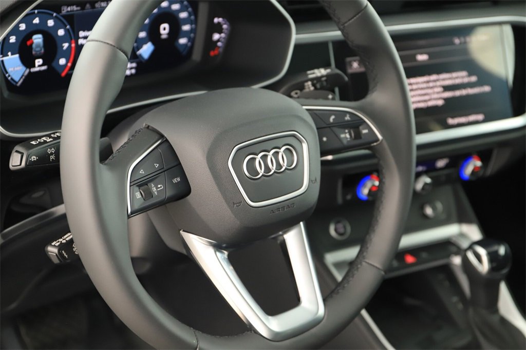 New 2025 Audi Q3 2.0T Premium image 16