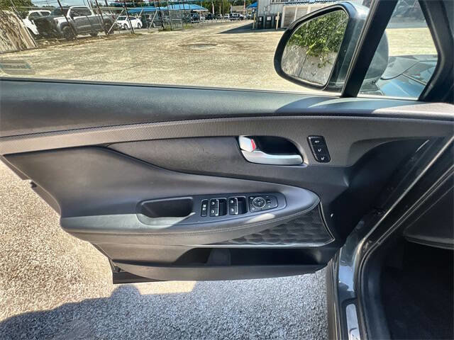 Used 2020 Hyundai Santa Fe Limited w/ Cargo Package image 13