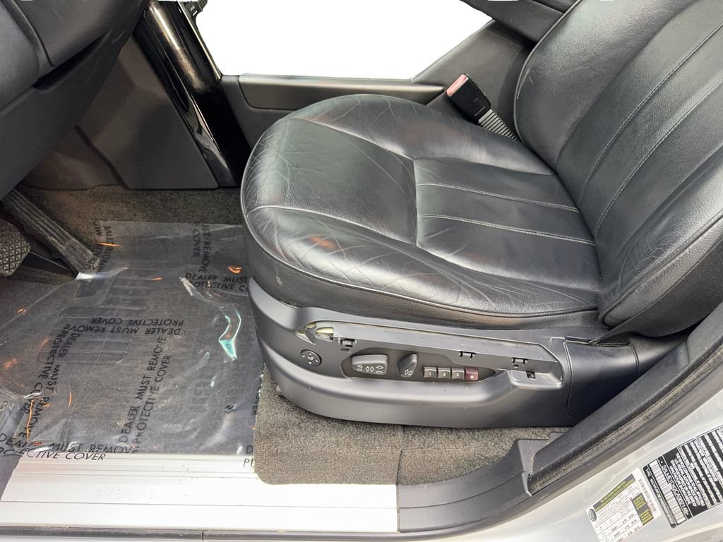 Used 2012 Land Rover Range Rover HSE AWD/4WD image 23