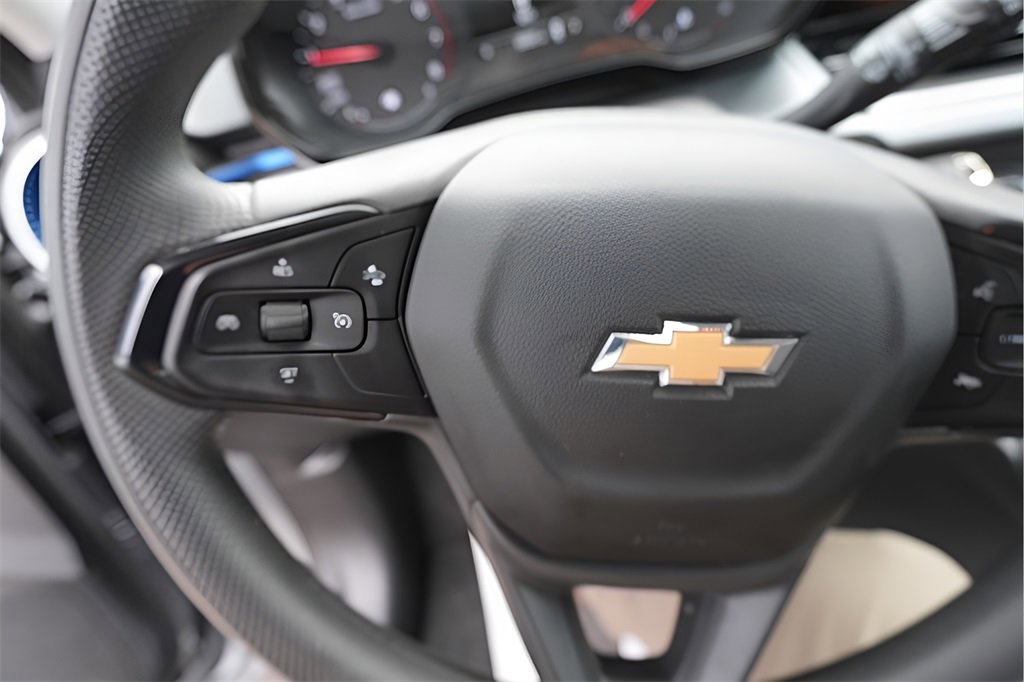 Used 2025 Chevrolet Trax LS w/ LS Convenience Package image 25