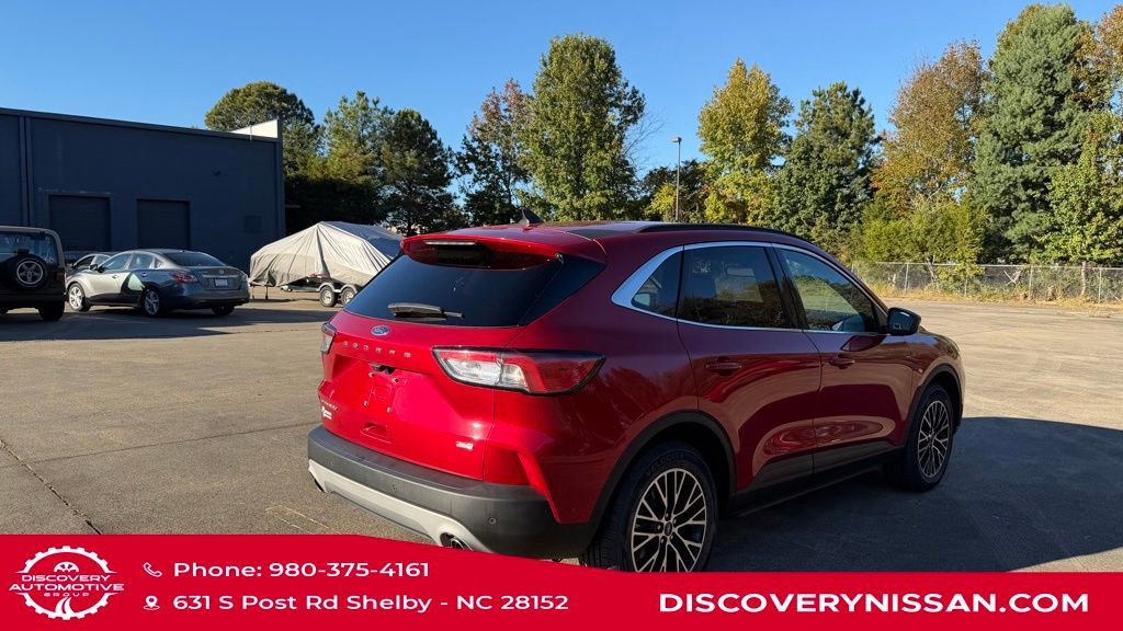 Used 2022 Ford Escape Titanium w/ Titanium Premium Package image 7