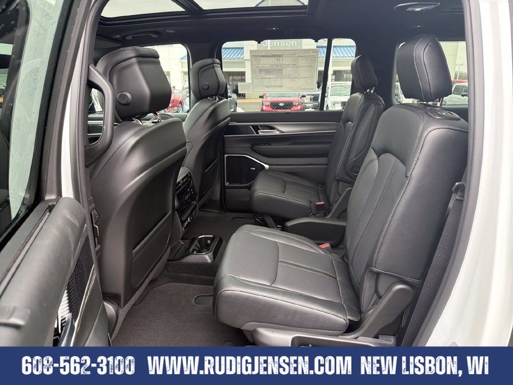 New 2026 Jeep Grand Wagoneer L Limited AWD/4WD image 25