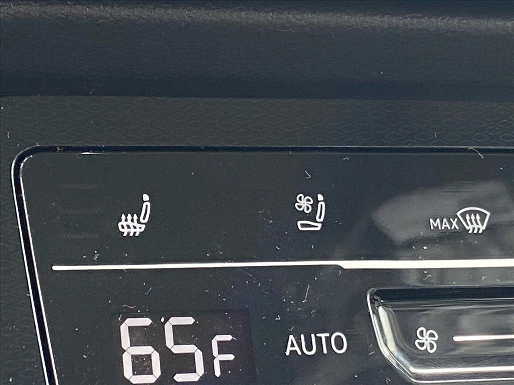 New 2026 Volkswagen Taos SEL AWD/4WD image 7