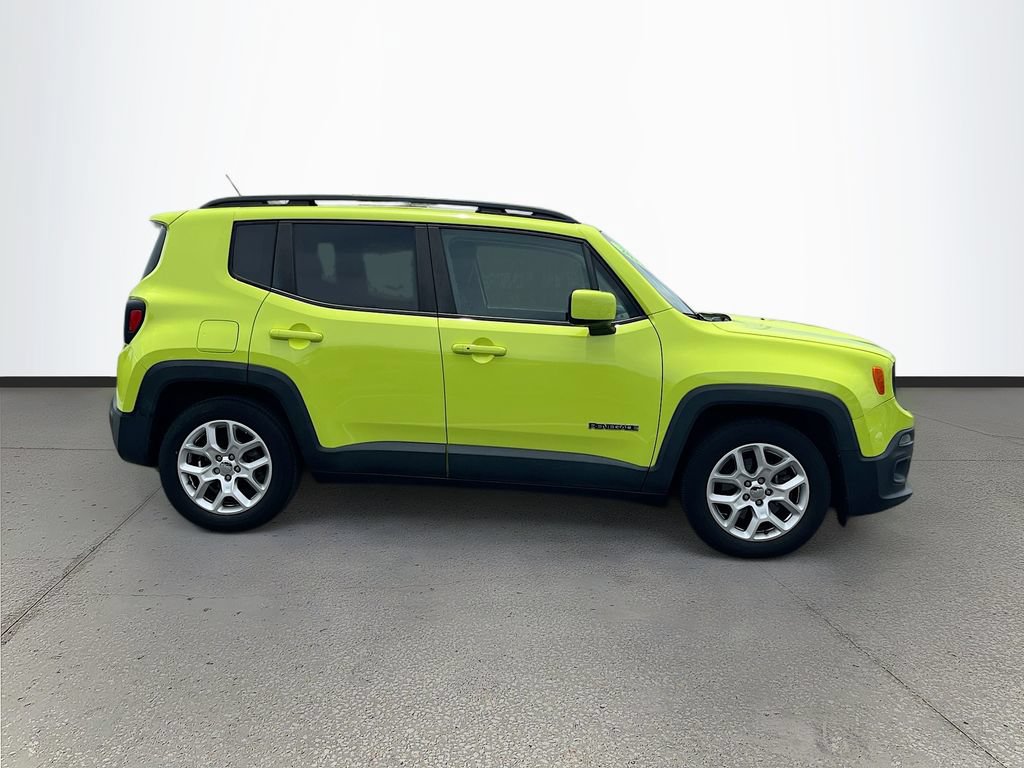 Certified 2017 Jeep Renegade Latitude w/ Popular Equipment Group FWD image 8