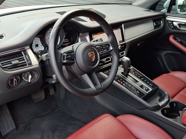 Used 2023 Porsche Macan S AWD/4WD image 4