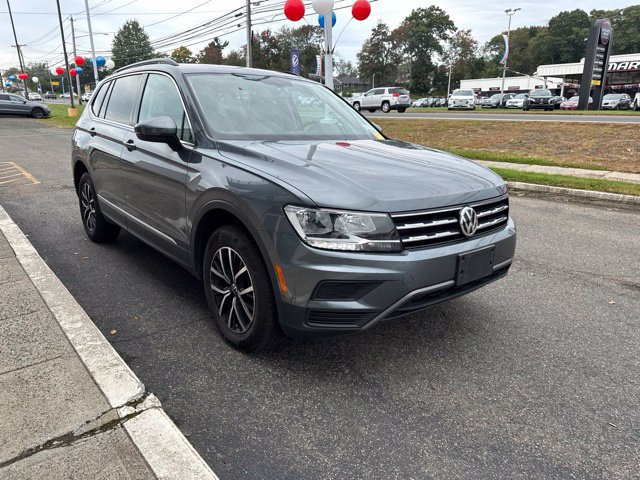 Used 2021 Volkswagen Tiguan SE w/ Panoramic Sunroof Package AWD/4WD image 4