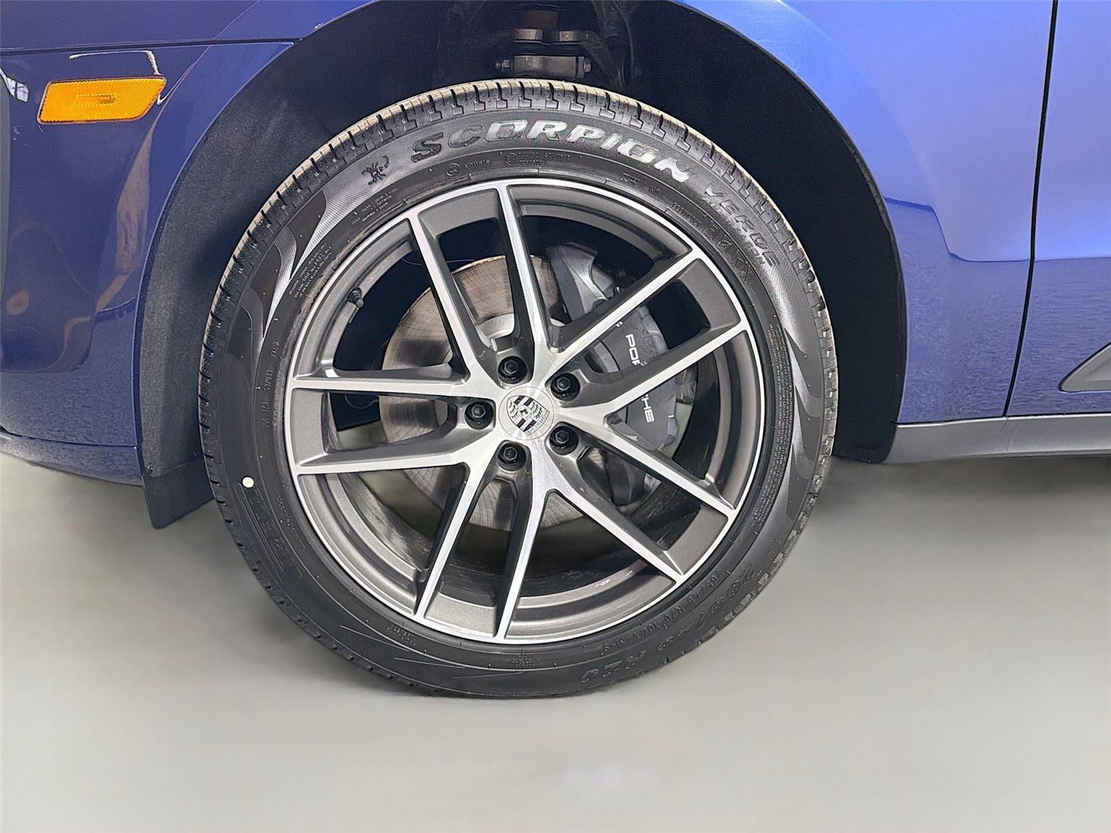 Certified 2026 Porsche Macan Turbo AWD/4WD image 11