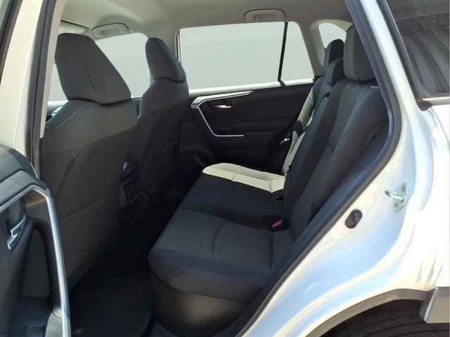 Used 2021 Toyota RAV4 XLE AWD/4WD image 22