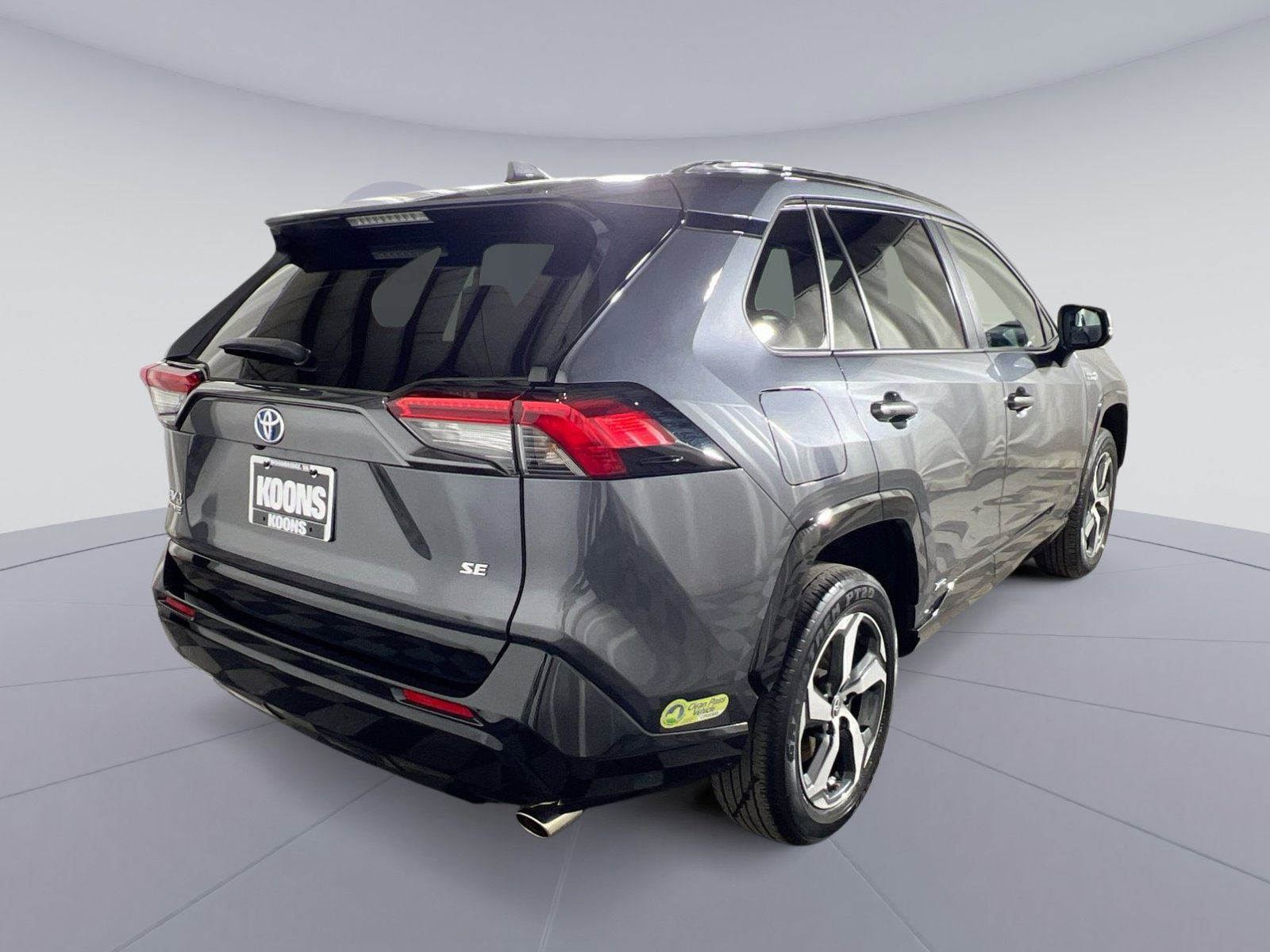 Used 2023 Toyota RAV4 SE w/ Weather & Moonroof Package image 7