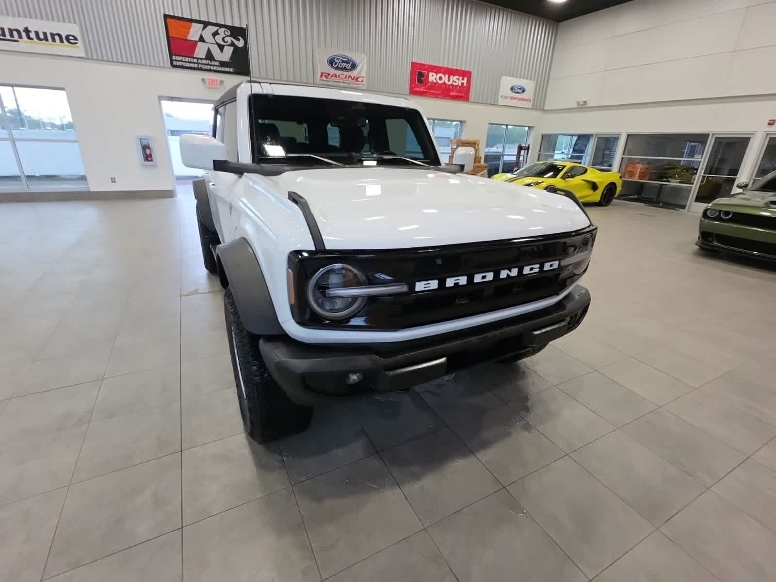 Used 2024 Ford Bronco Outer Banks w/ Sasquatch Package AWD/4WD image 4