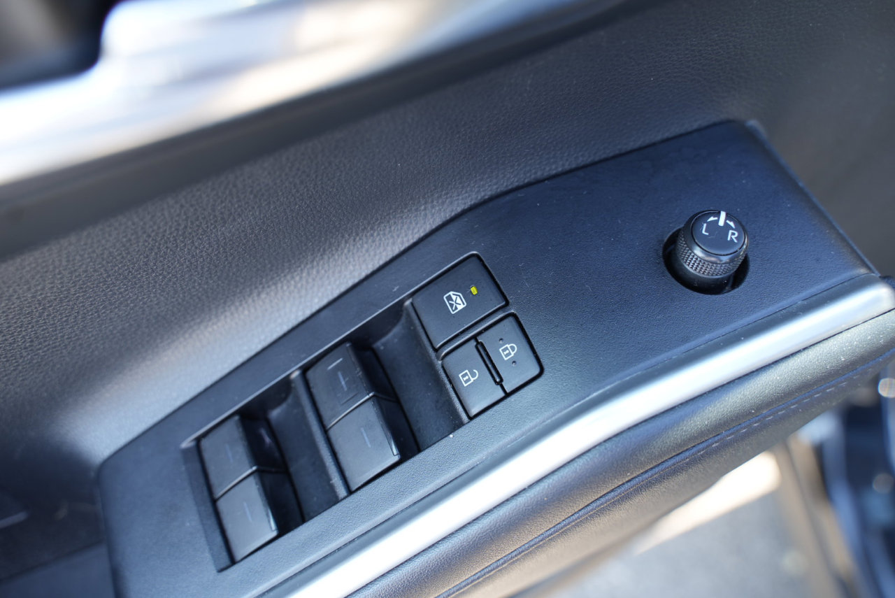 Used 2020 Toyota Highlander XLE image 33