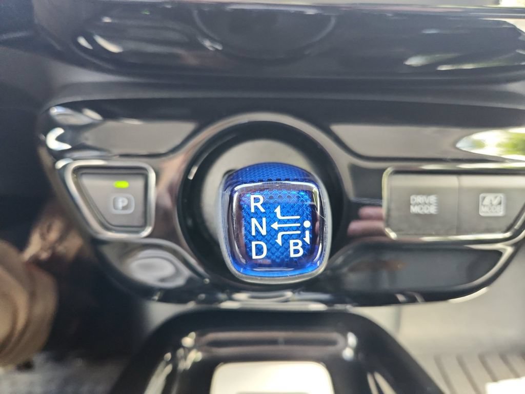 Used 2016 Toyota Prius Three Touring FWD image 18
