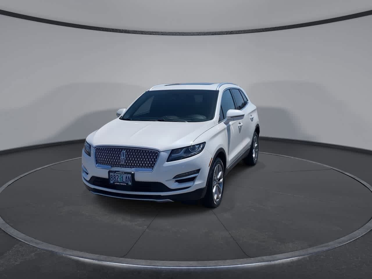 Used 2019 Lincoln MKC Select w/ Select Plus Package AWD/4WD image 5